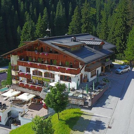 Hotel Almhof Хохфюген Экстерьер фото